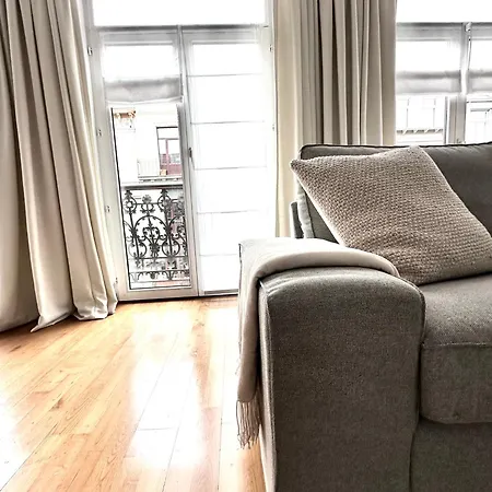 Wonderful In Sablon Lägenhet