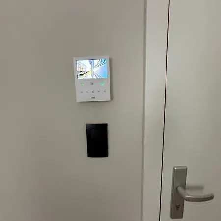 Charm And Comfort * Bruksela