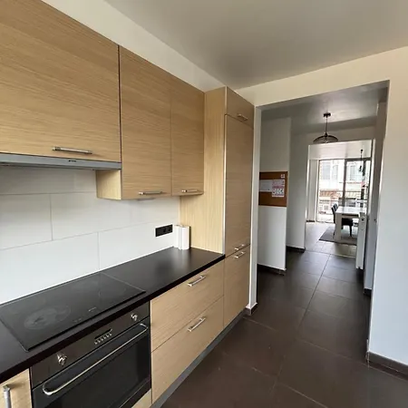 Stylish, Modern & Spacious In 아파트 *