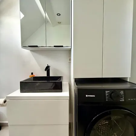 Doux Nid Perche Avec Vue Magique Sur La Appartamento *