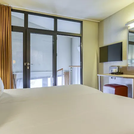 Hotel Alma Grand Place 3*