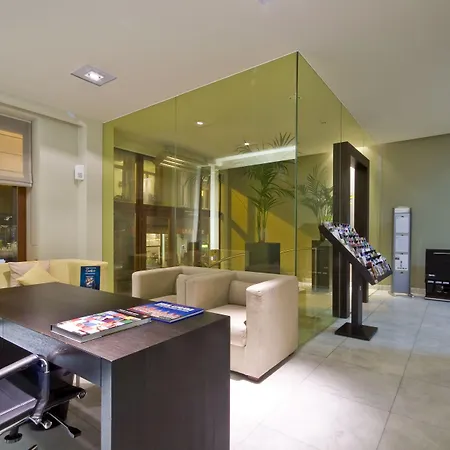 B-aparthotel Grand Place Apartahotel 4*