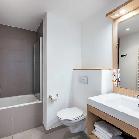 מלון דירות Adagio Access Europe 4*