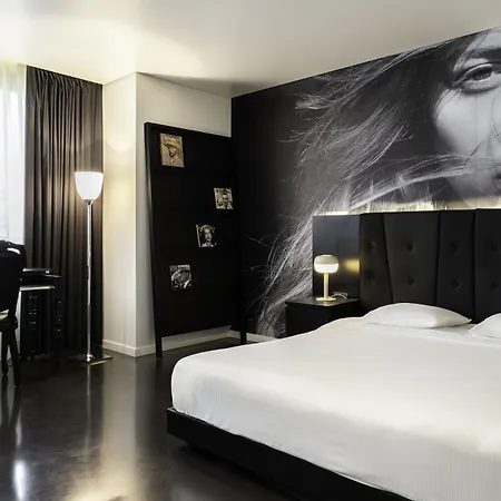 Lägenhetshotell B-aparthotel Regent 4*