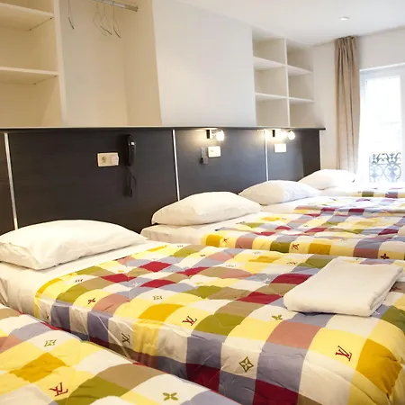 Hotel Barry 2*