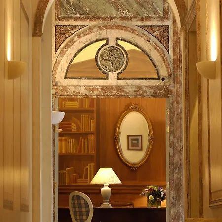 Hotel Le Dixseptieme