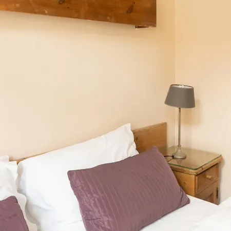 La Vieille Lanterne Hotel *