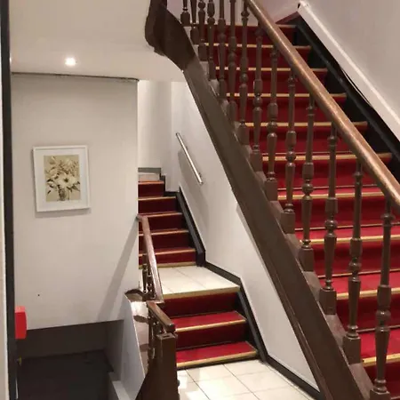Royal Hotel
