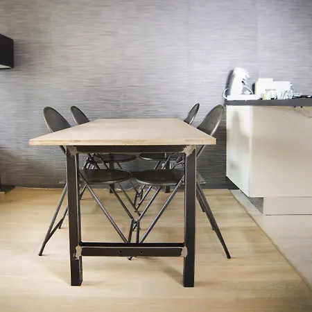 Hotel Smartflats Design - L42 *