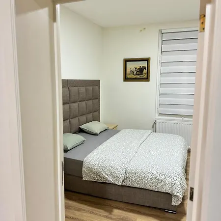 N4 Centre Apartmán *