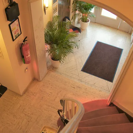 Apartamento J And R *