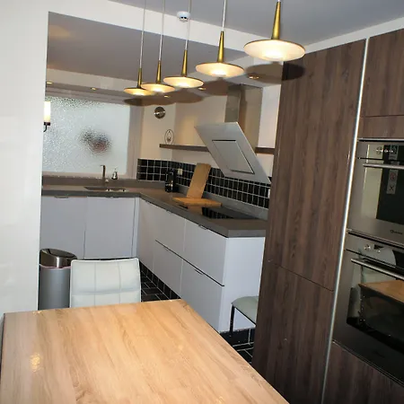 Apartamento J And R *