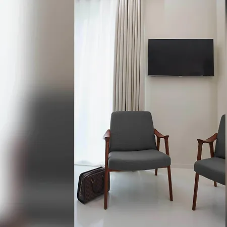 9hotel Sablon Hotel 4*