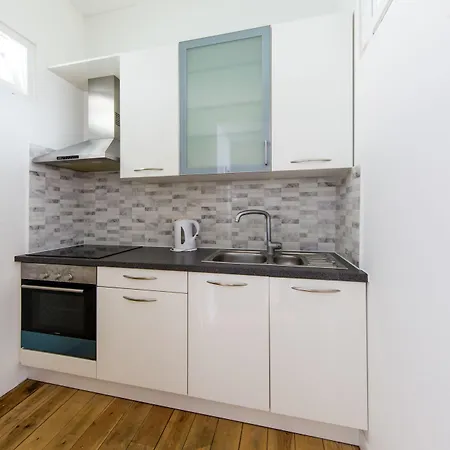 Urban Eu Apartmanhotel 2*
