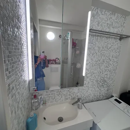 דירה Blueberry בריסל