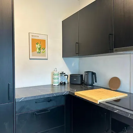 The Experience - 2 Bedroom Bright, Spacious & Brussels