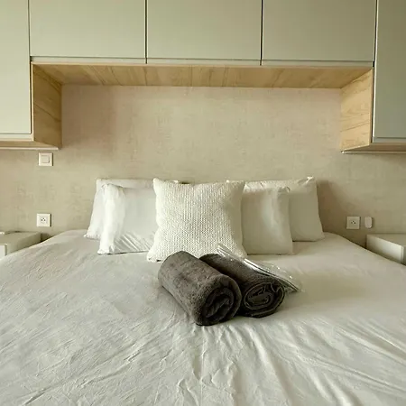 Cosy Flat For 2pers 5 Min From Gare Du Midi By Transport