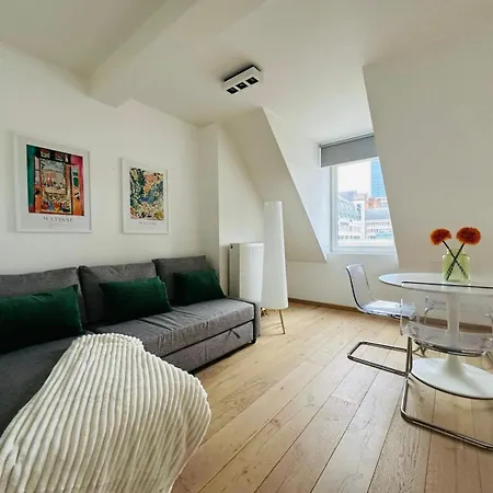 The Experience - 2 Bedroom Bright, Spacious & * Brussel