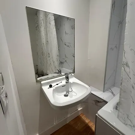 Charming Modern In An Excellent Location *