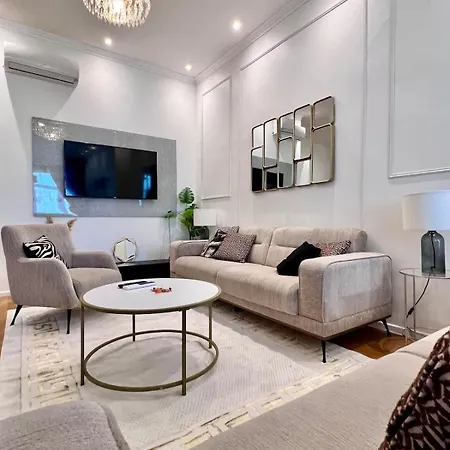 Apartment Spacious Family For 9 Near Midi Station *