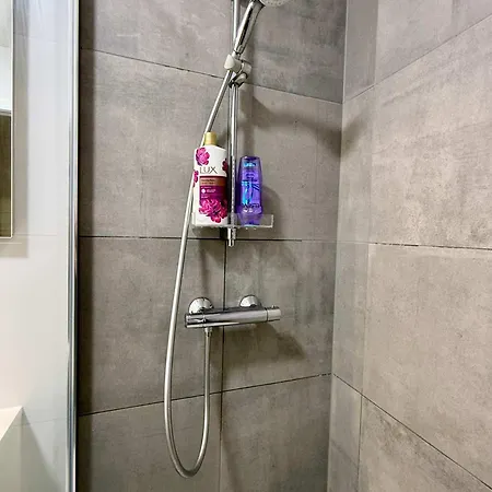 Cosy Flat For 2pers 5 Min From Gare Du Midi By Transport *