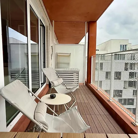 Cosy Flat For 2pers 5 Min From Gare Du Midi By Transport דירה