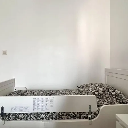 Spacious Family For 9 Near Midi Station *