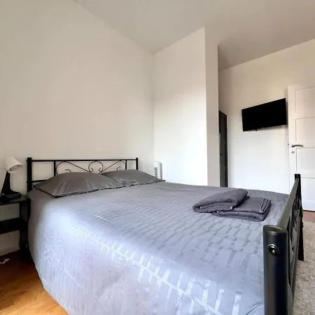 Spacious Family For 9 Near Midi Station *