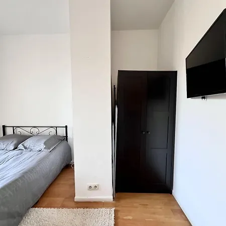 Spacious Family For 9 Near Midi Station *