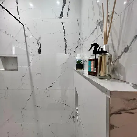 Appartement Spacious Family For 9 Near Midi Station Bruxelles