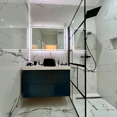 Spacious Family For 9 Near Midi Station * Bruxelles