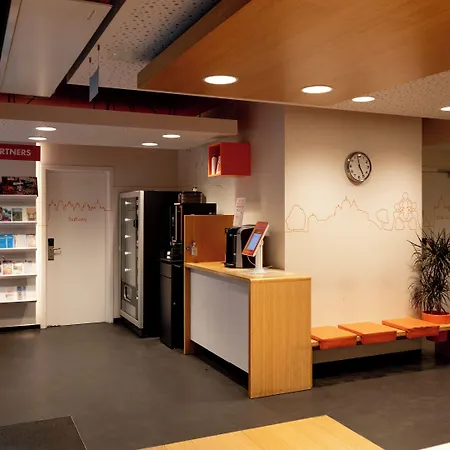 Easyhotel Centre Hotel