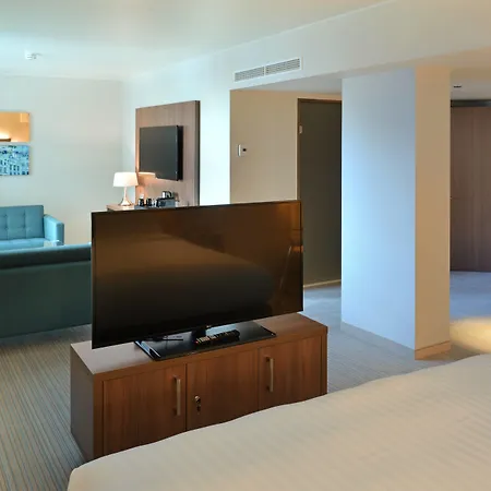 Courtyard By Marriott Eu Hotel