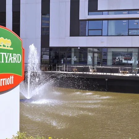 Courtyard By Marriott Eu Hotel 4*