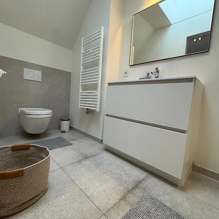 Downtown Spacious Design Duplex 3bedr Apartment *