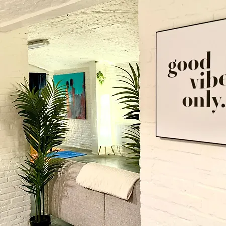 Spacious Downtown Bxl Loft With Private Parking