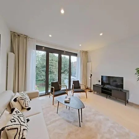 Quiet & Stylish 3-bedroom Flat In Heart Of Ixelles Apartman