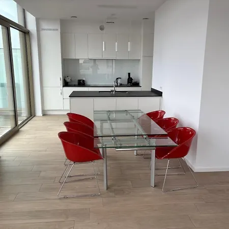 Floor Luxury With Spectacular Water Views Bruxelas