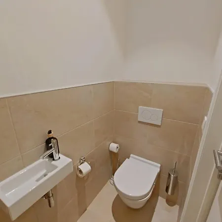 Apartman Quiet & Stylish 3-bedroom Flat In Heart Of Ixelles *
