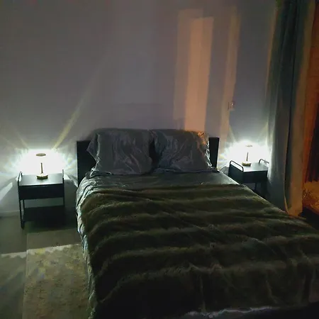 Collocation En Metro Erasme Salle De Bain Et Toilettes A Partage منزل للإقامة بروكسل