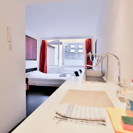 Louise Apartman