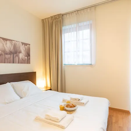 Eu Parliament Terrace דירה