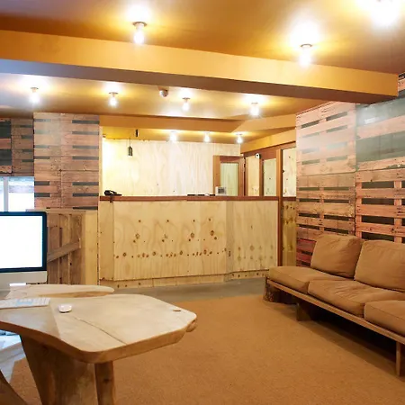 9hotel Chelton ホテル
