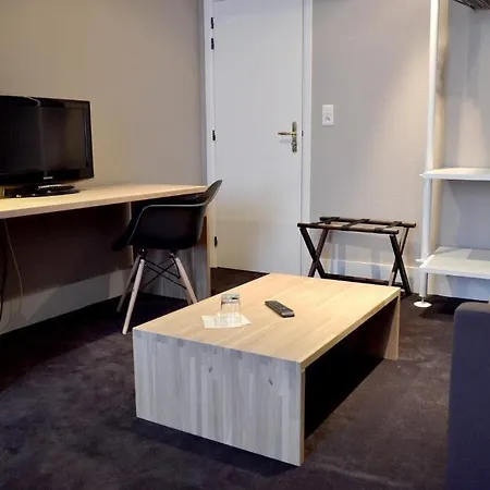 9hotel Chelton ホテル ブリュッセル