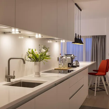 L-avenue 4*