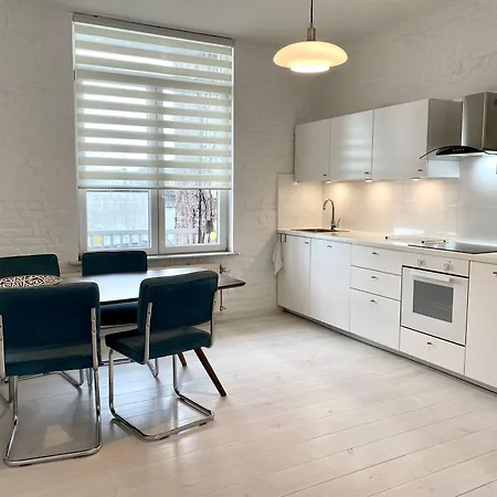 Apartamento Wit Ii, Near Metro, Train N7670