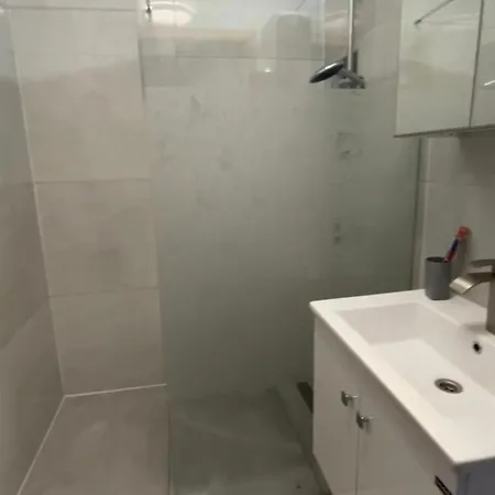 Mimi * Βρυξέλλες