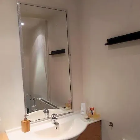 European District بيت ضيافة