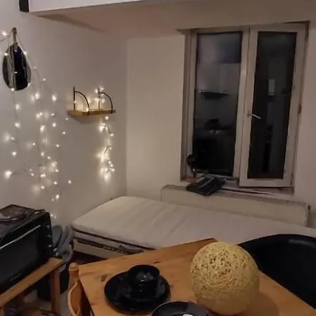 European District 게스트하우스 *