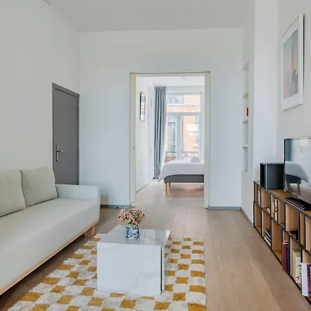 Lägenhet Flagey Elegant